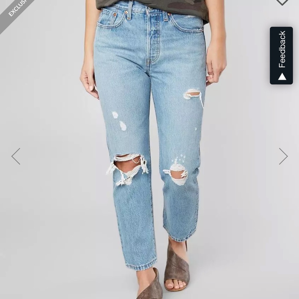 Levi’s Wedgie Straight “Authentically Yours” distressed crop jeans